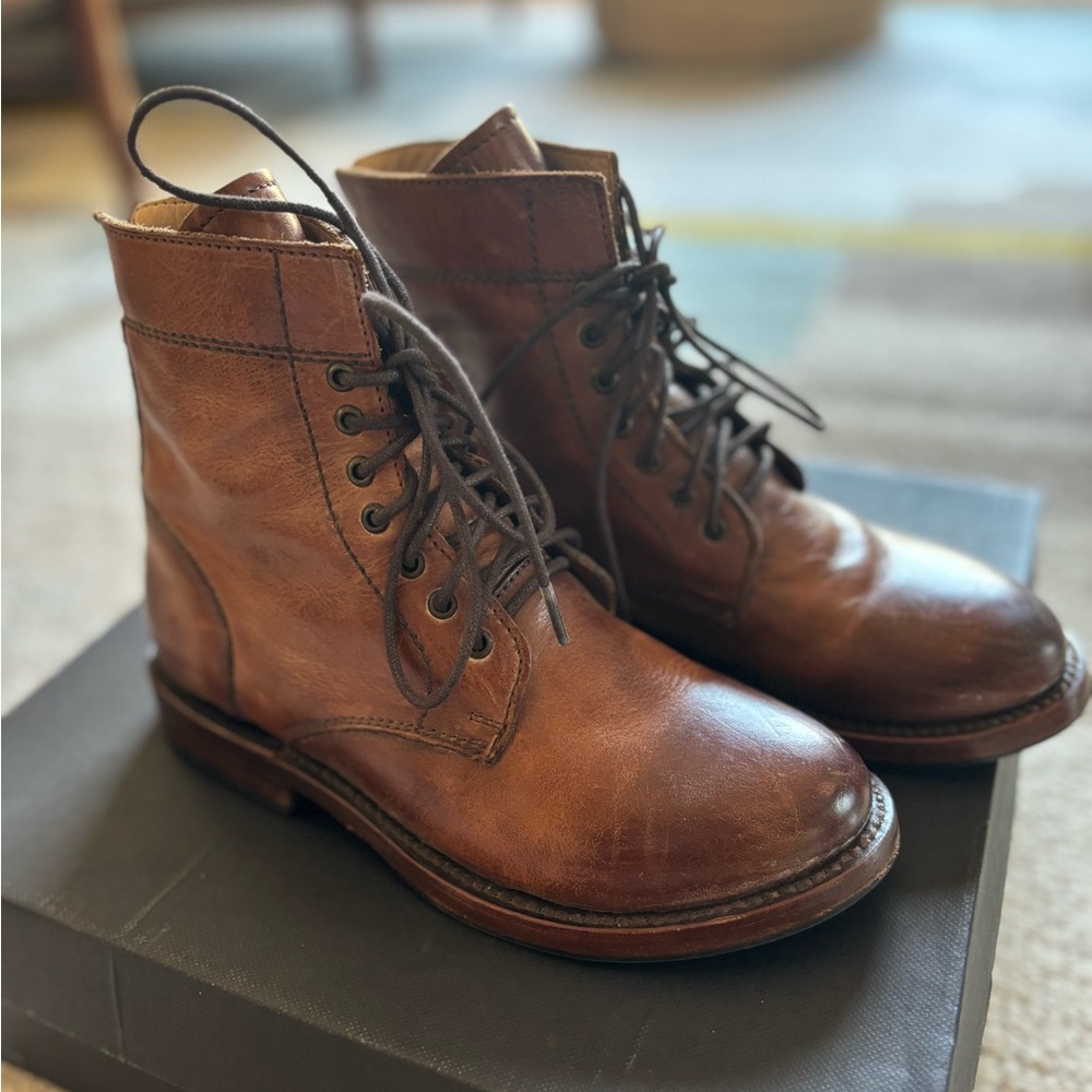 Sutro Footwear “Mendelle” lace up boot (size 5.5)
